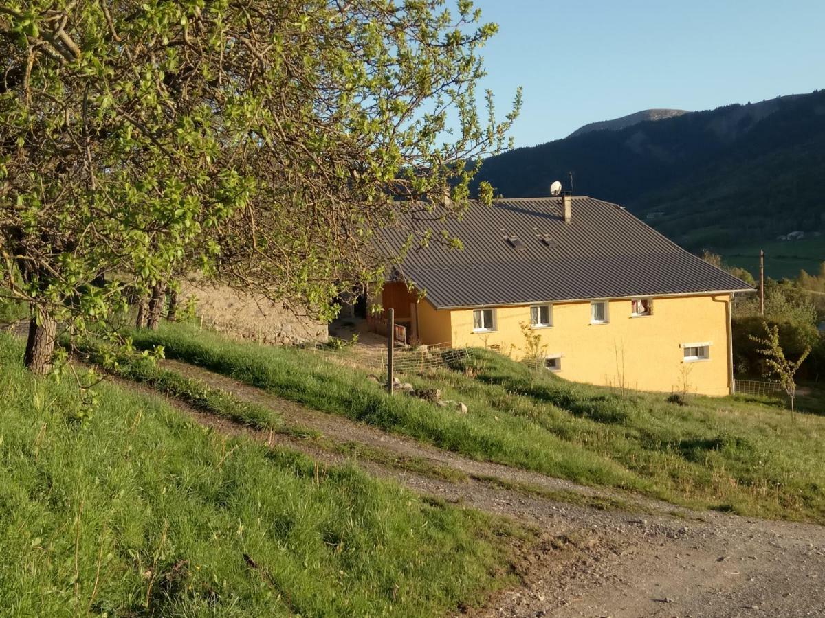 Les Logis De Lucie Apartment Selonnet Exterior photo